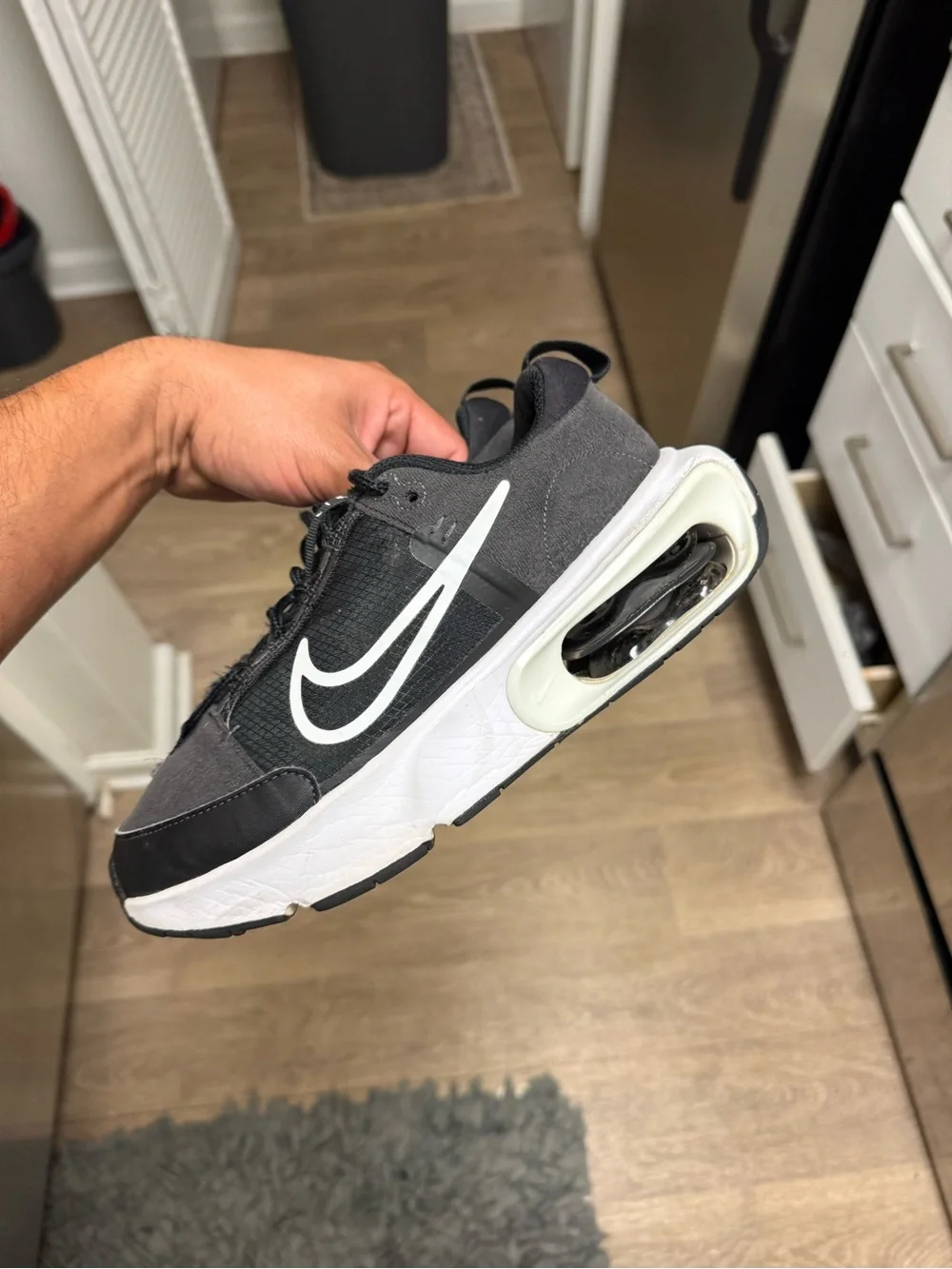 Nike Air Max Interlock Black White DQ2904-001 Athletic Sneaker Women Size 7 Used